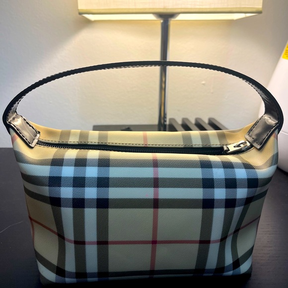 Authentic Burberry mini handbag - Picture 1 of 8